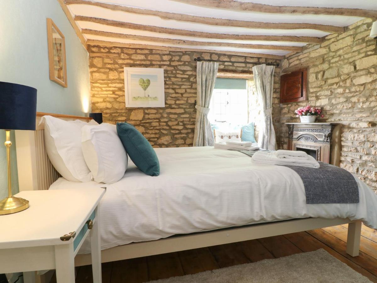 Tuesday Cottage Bourton-on-the-Water Extérieur photo
