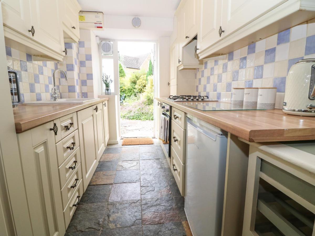 Tuesday Cottage Bourton-on-the-Water Extérieur photo