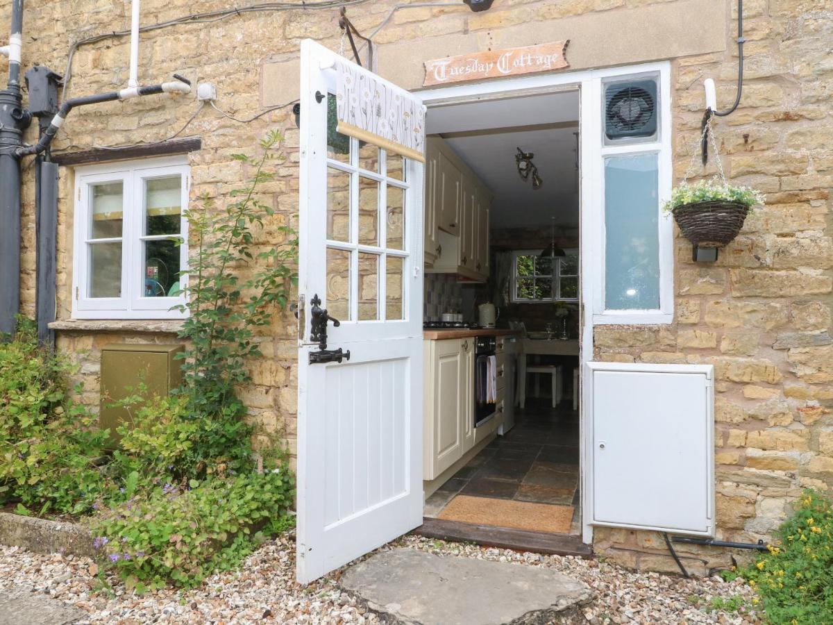 Tuesday Cottage Bourton-on-the-Water Extérieur photo